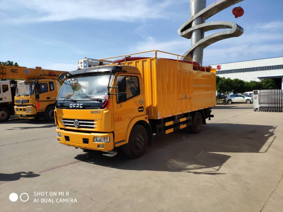 東風大多利卡污水處理車